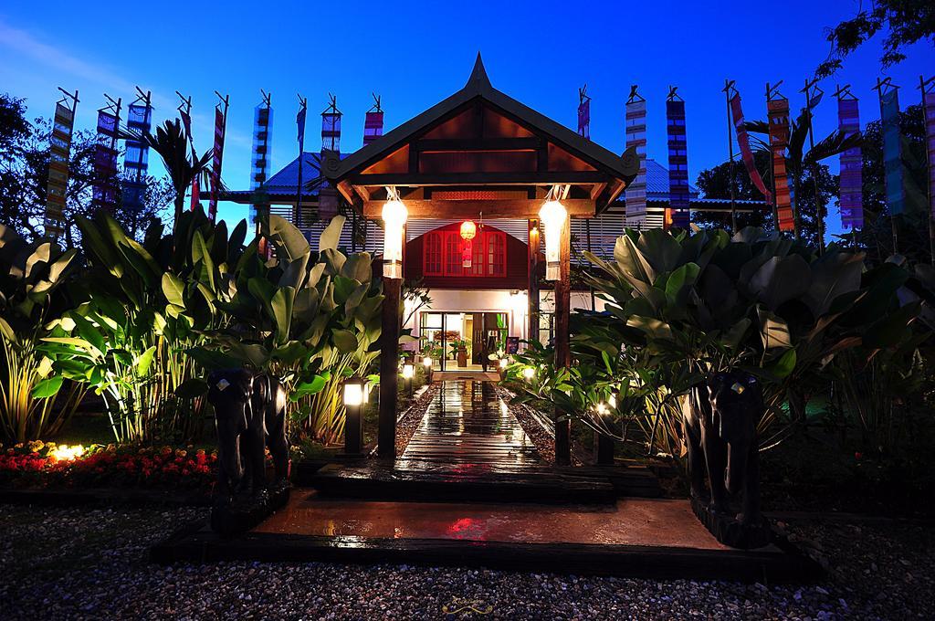 Risasinee Spa & Resort Nan Exterior foto